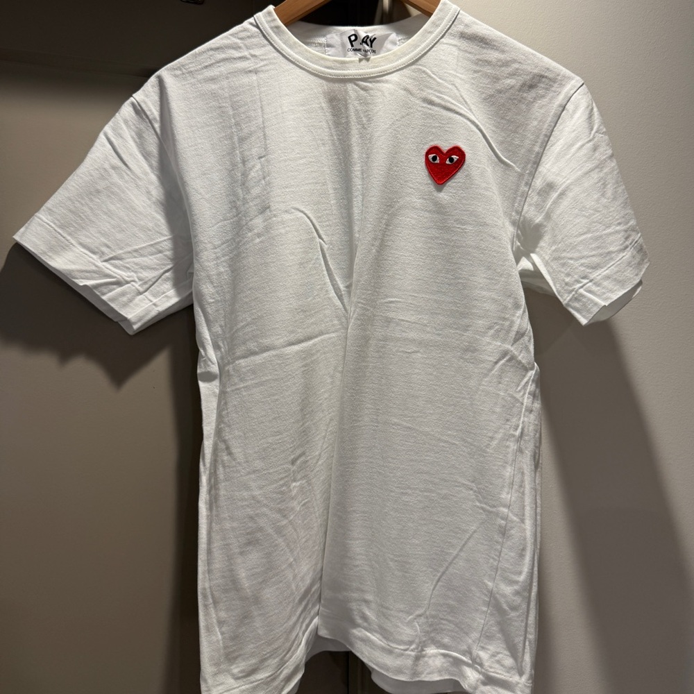 Comme des Garcons PLAY heart tshirt men’s medium